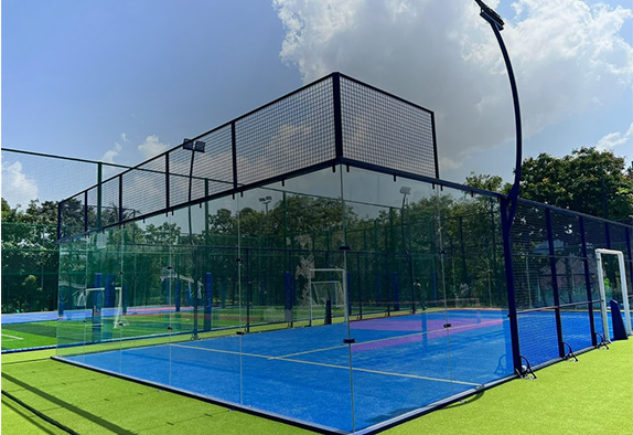 Court de Padel panoramique complet