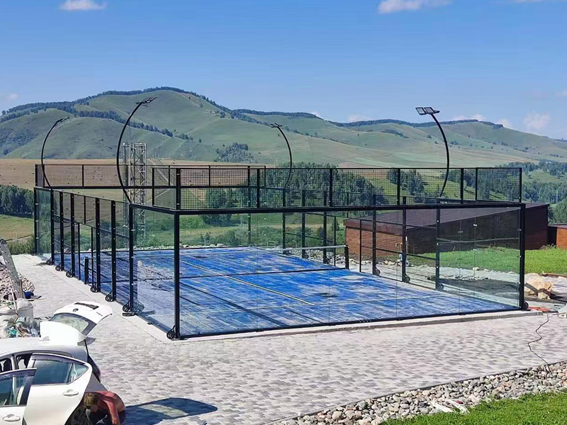 Terrain de Padel installé en russie 2024